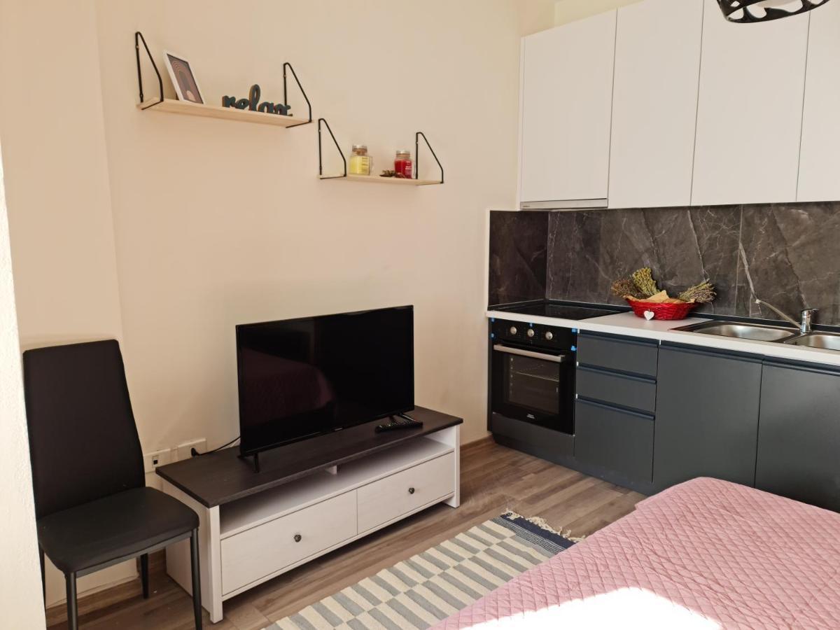 Lovely One Bedroom Studio In تيرانا المظهر الخارجي الصورة